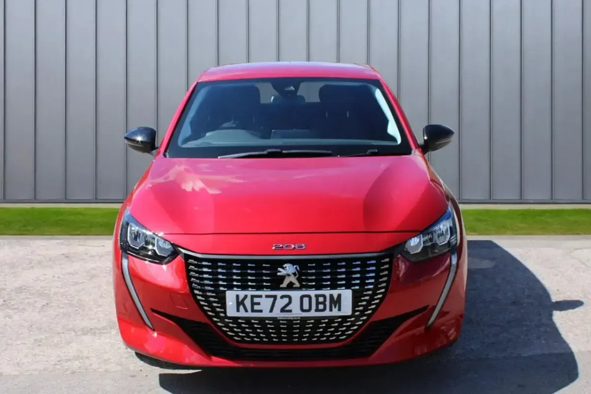 Used Peugeot 208 Allure+ 129 HP (94 kW) 2023 Red Hatchback