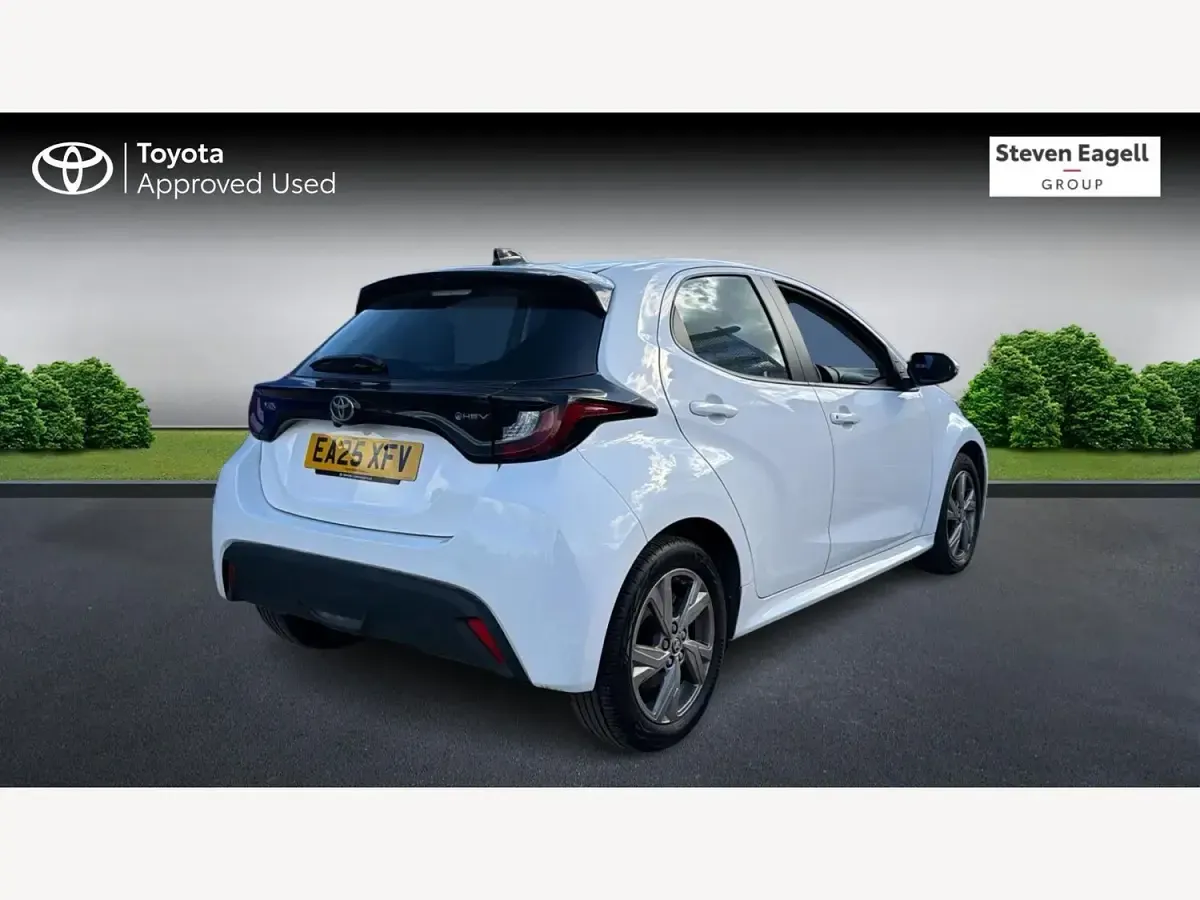 Usata Toyota Yaris Hybrid 2025 Bianco Utilitaria