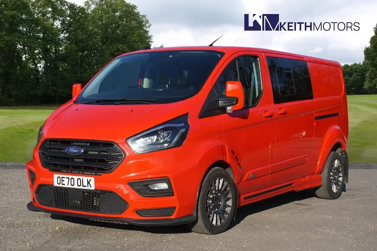 Used Ford Transit Custom Limited 185 HP (136 kW) 2020 Red Van