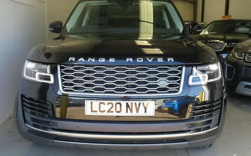 Used Land Rover Range Rover Vogue SE 275 HP (202 kW) 2020 Black SUV