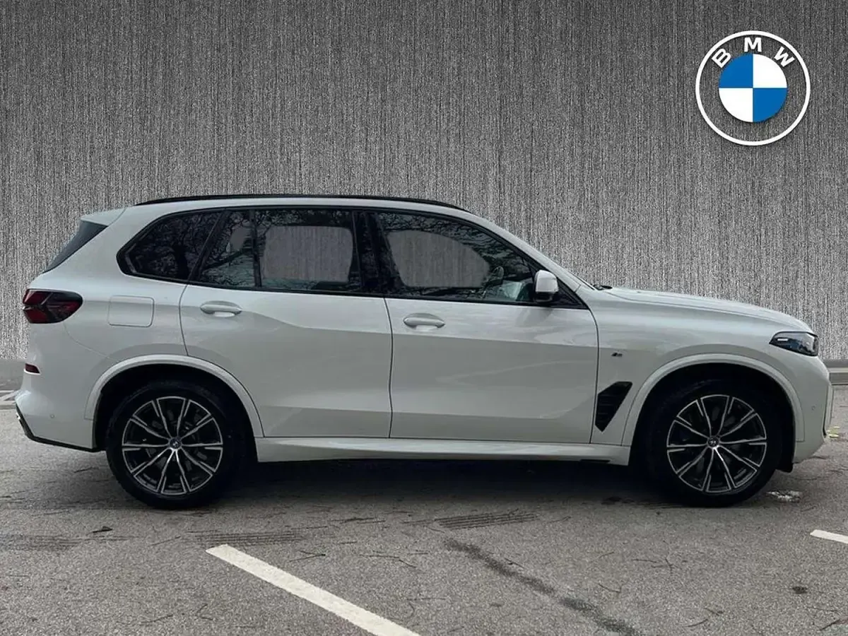 Usado BMW X5 M Sport 490 HP (360 kW) 2025 Branco SUV