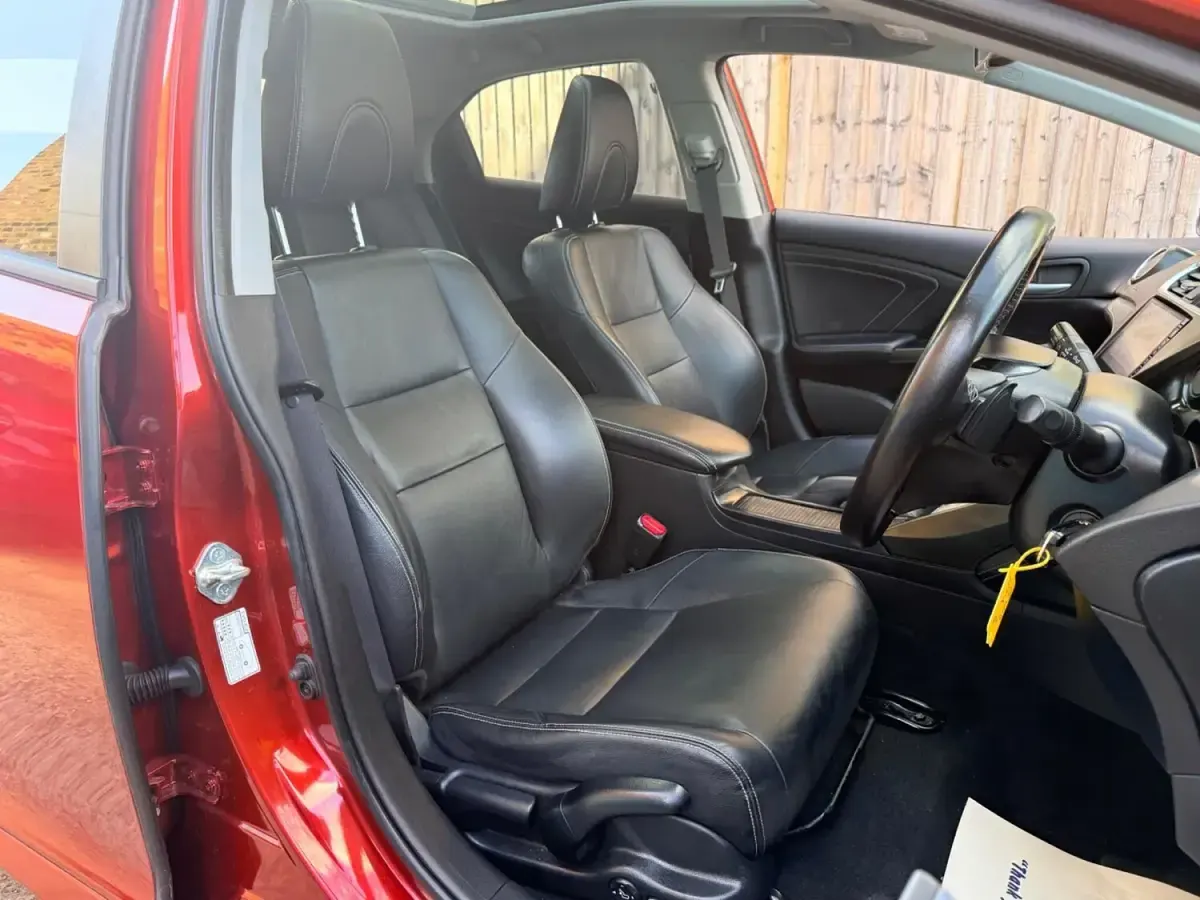 Used Honda Civic SR 142 HP (104 kW) 2015 Red Hatchback