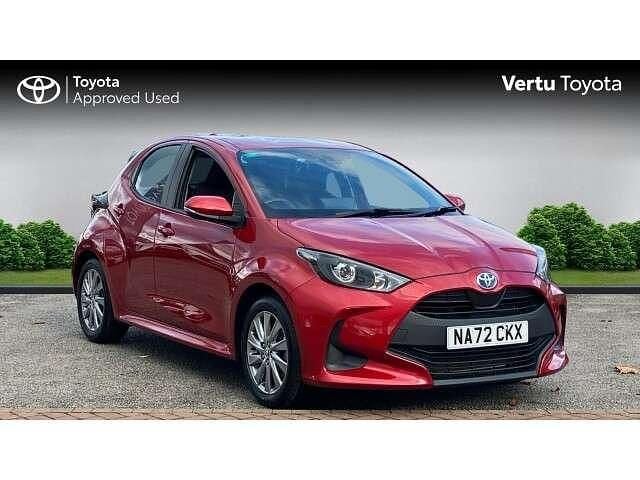 Red Used 2022 Toyota Yaris Hybrid Hatchback | £16,931 (Fair price) - Image 1/4