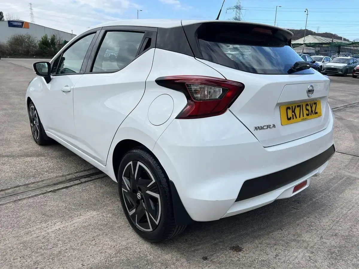 Used Nissan Micra Acenta 91 HP (66 kW) 2021 White Hatchback