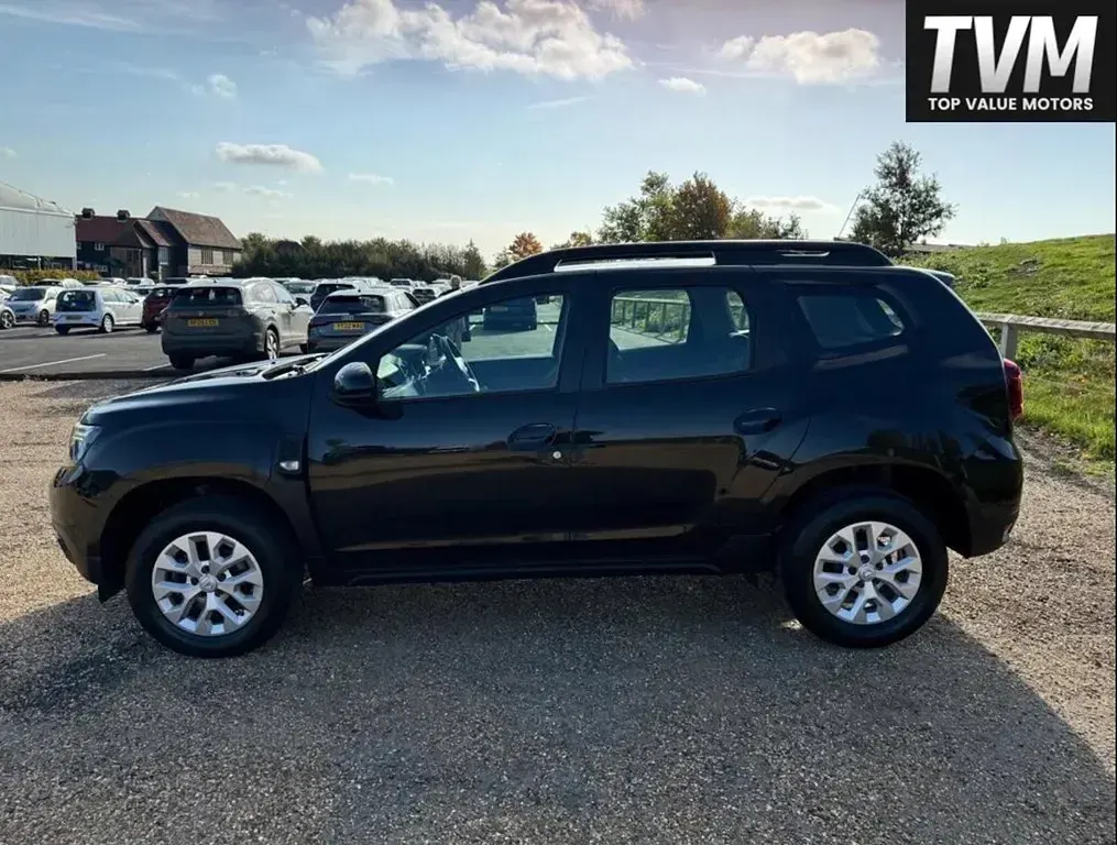 Used Dacia Duster Comfort 90 HP (66 kW) 2022 Black SUV