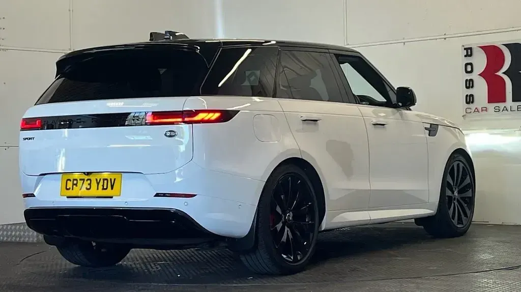 Used Land Rover Range Rover Sport SE Dynamic 300 HP (220 kW) 2023 White SUV