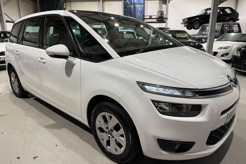 Used Citroën Grand C4 Picasso VTR Sport 120 HP (88 kW) 2016 White MPV