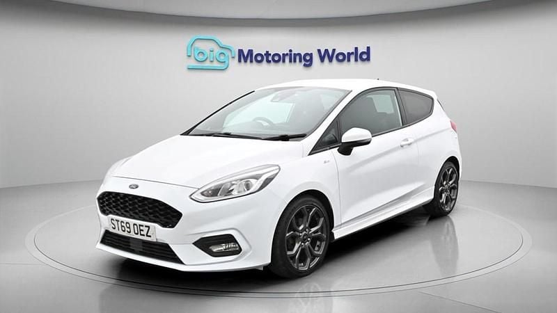 Used Ford Fiesta ST-Line 100 HP (73 kW) 2019 White Hatchback