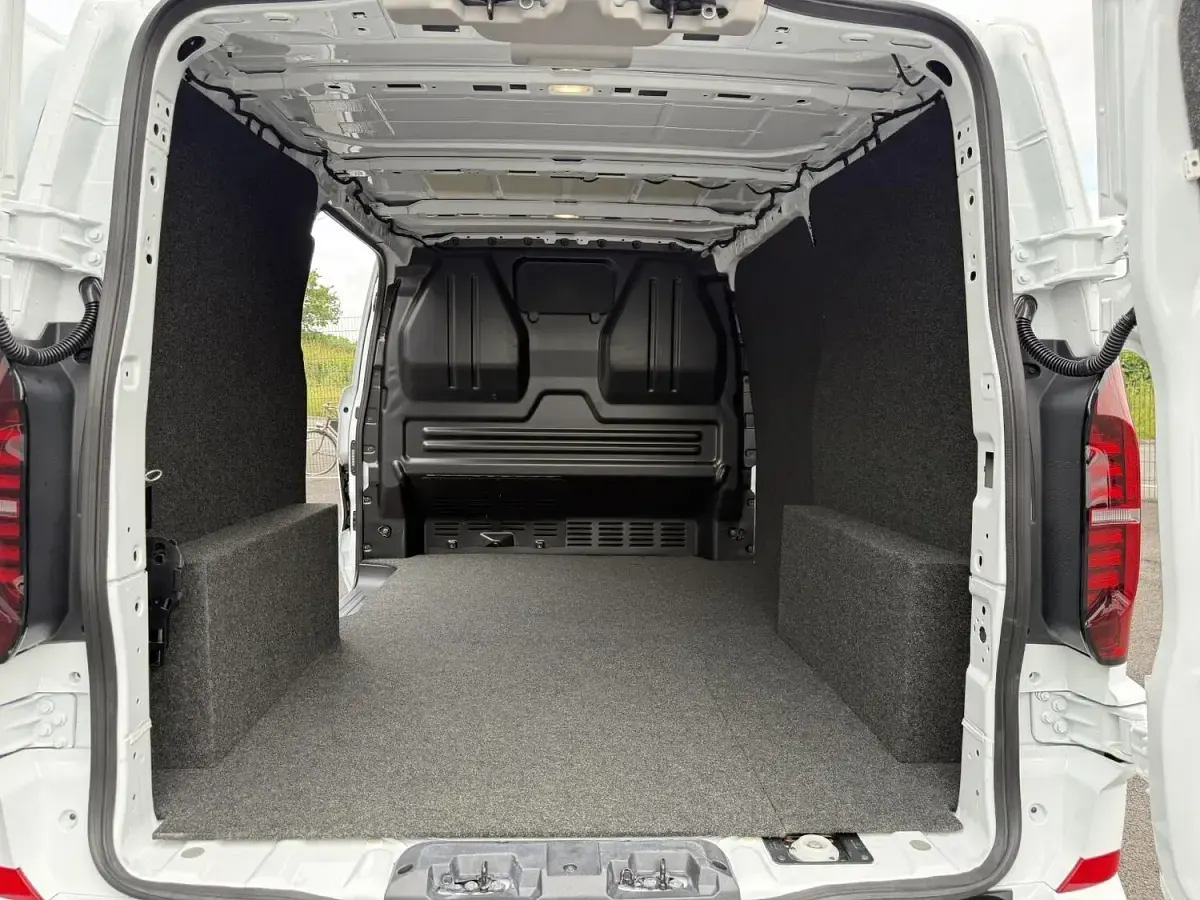 Used VW T7 2025 White Van