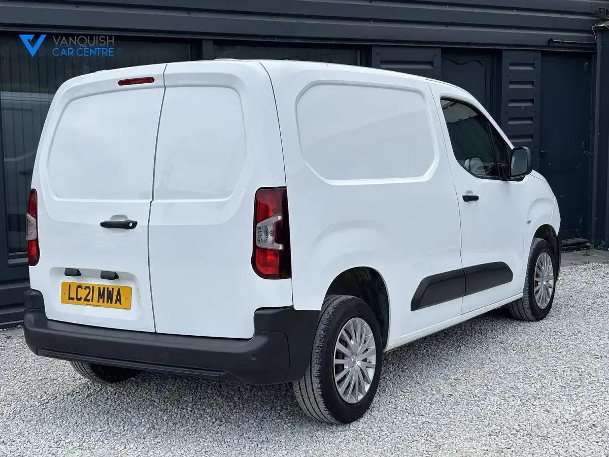 Used Citroën Berlingo 75 HP (55 kW) 2021 White MPV