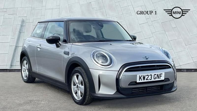 Used Mini Cooper Classic 134 HP (98 kW) 2023 Silver Hatchback