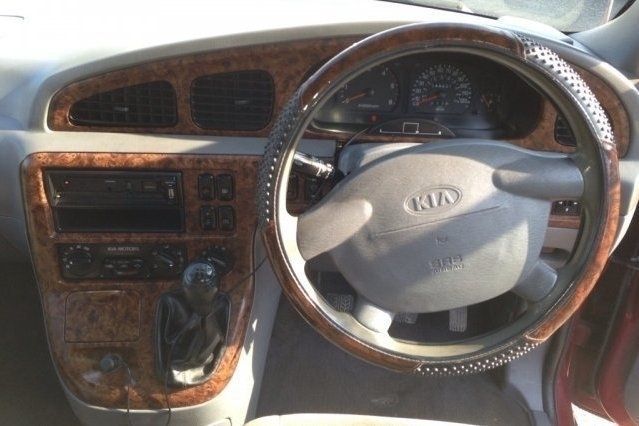 Used Kia Sedona 2002 MPV