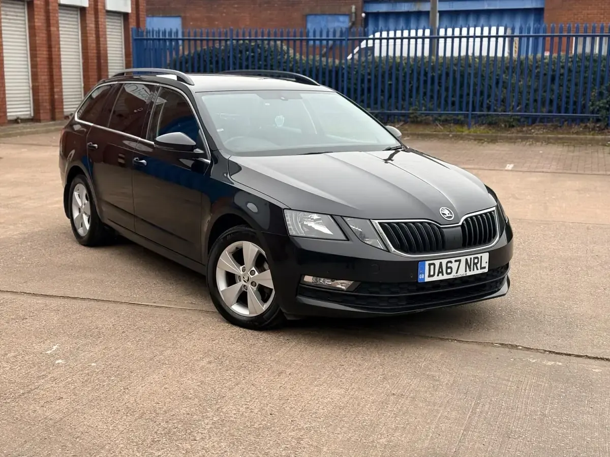 Used Skoda Octavia SE Technology 115 HP (84 kW) 2017 Black Estate