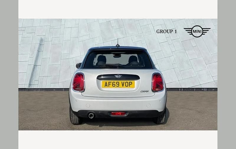 Used Mini Cooper Classic 134 HP (98 kW) 2019 Silver Hatchback