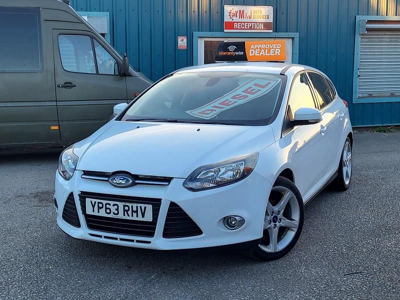 Used Ford Focus Titanium 2013 White Hatchback