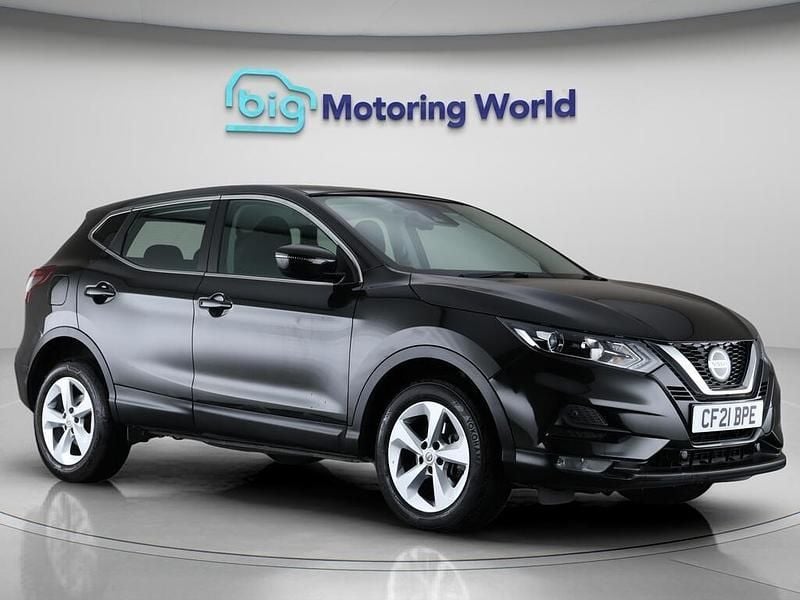 Black Used 2021 Nissan Qashqai Acenta Premium SUV | £13,400 (Super price) - Image 1/4