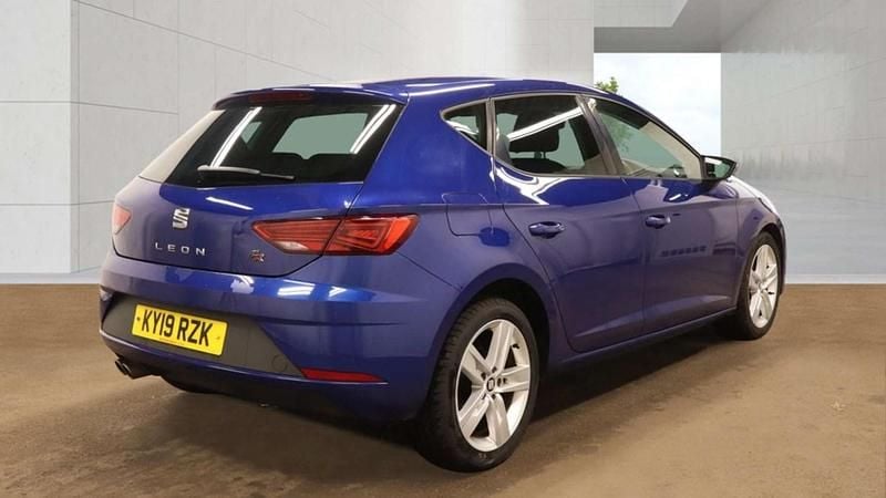 Begagnad Seat Leon FR 150 HK (110 kW) 2019 Blå Halvkombi