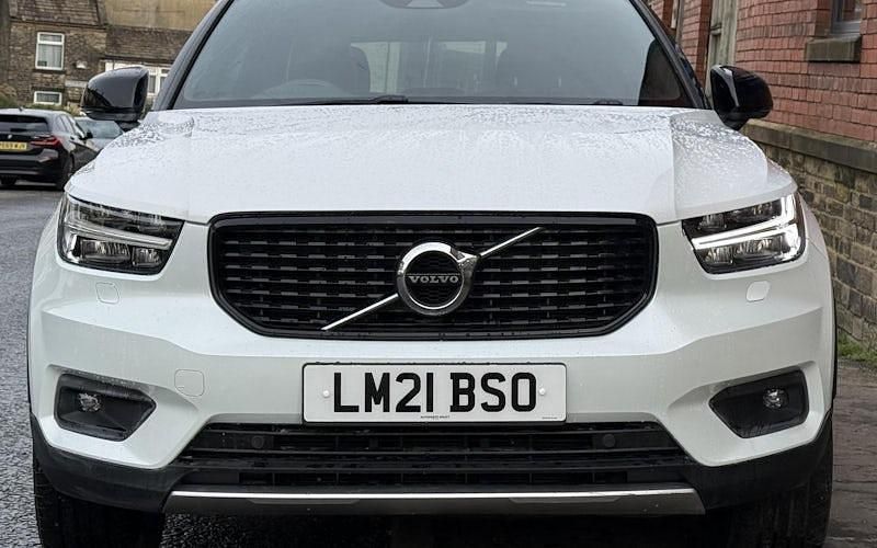Second-hand Volvo XC40 R-Design Pro 197 CP (144 kW) 2021 Alb SUV