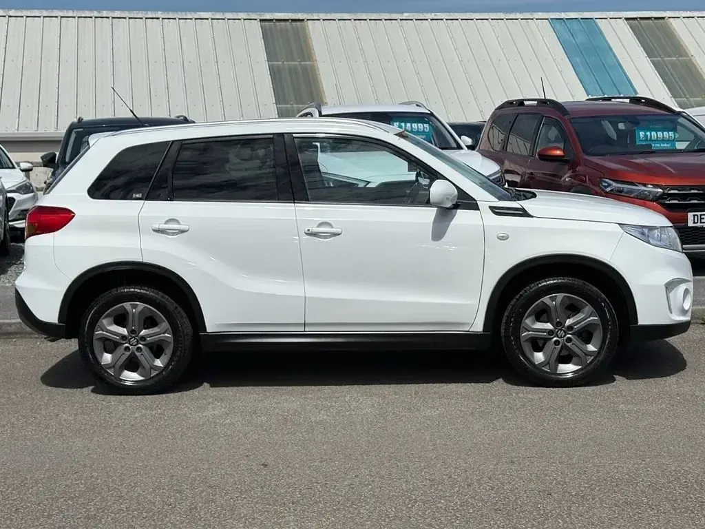 Used Suzuki Vitara SZ-T 120 HP (88 kW) 2016 White SUV