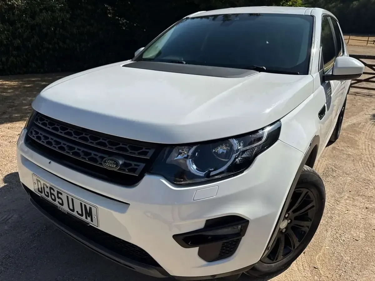 Used Land Rover Discovery Sport SE 2015 White SUV