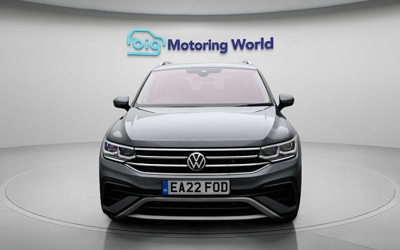 Used VW Tiguan Allspace Elegance 150 HP (110 kW) 2022 Grey SUV