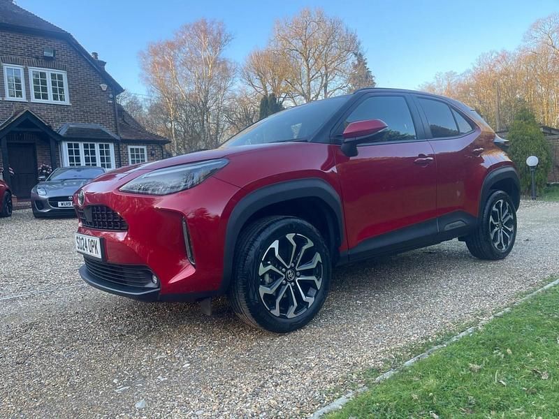 Used Toyota Yaris Hybrid Design 2024 Red Hatchback