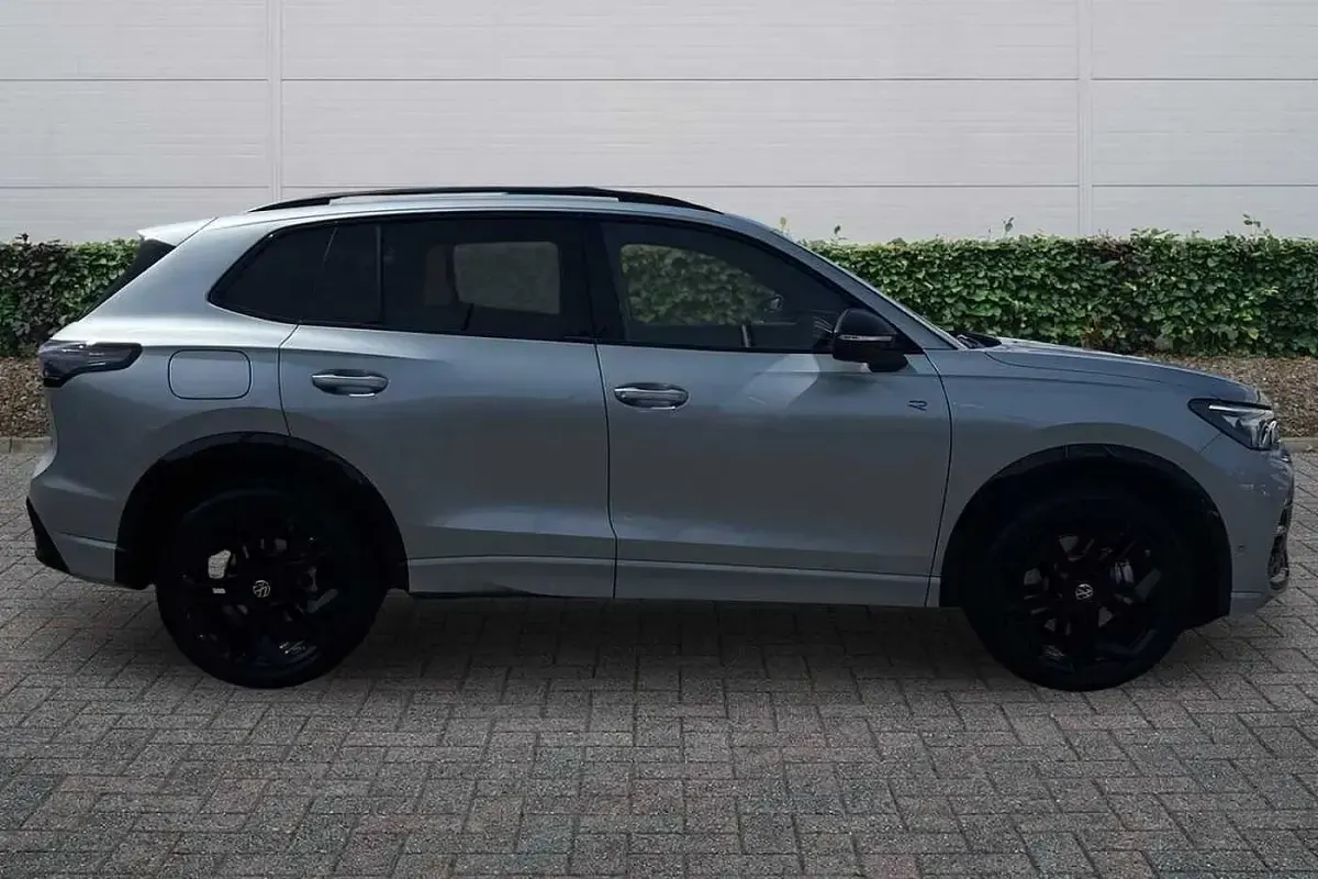 New VW Tiguan Black Edition 2026 Silver SUV