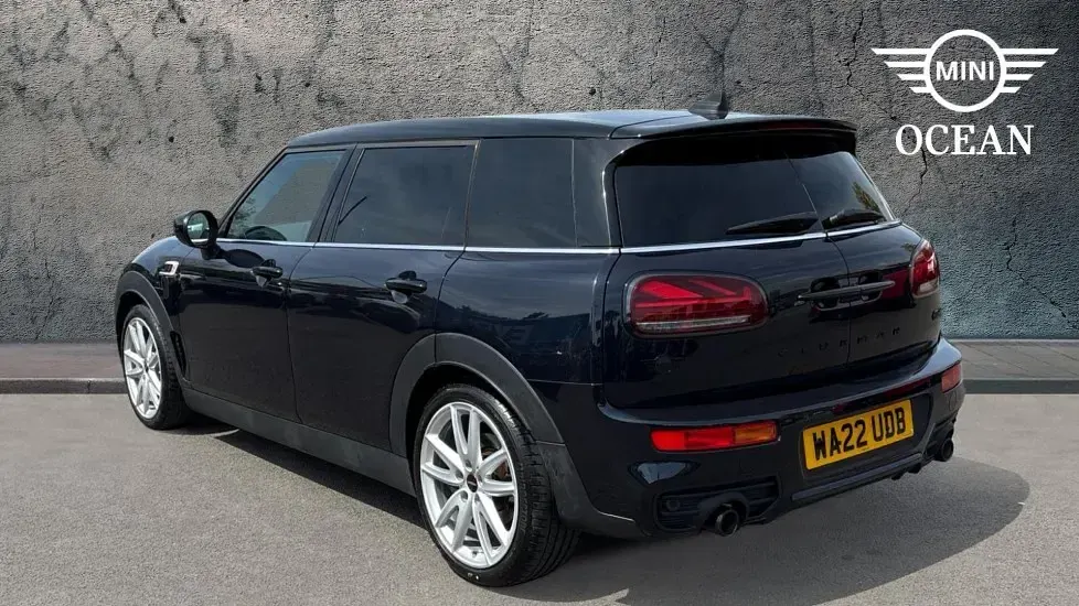 Used Mini Cooper S Clubman Sport 176 HP (129 kW) 2022 Black Estate