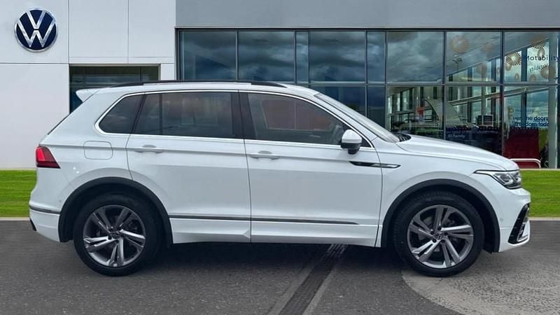 Used VW Tiguan R-line Edition 150 HP (110 kW) 2024 Pure white SUV