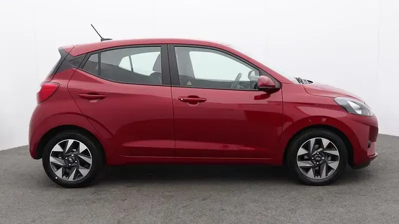 Used Hyundai i10 Advanced 2026 Red Hatchback