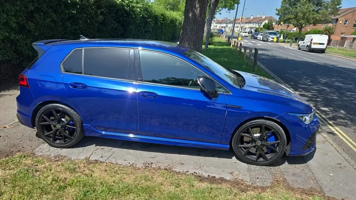 Used VW Golf VIII R 333 HP (244 kW) 2024 Blue Hatchback