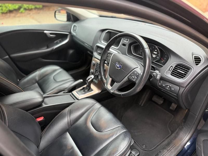 Usado Volvo V40 2016 Azul Citadino