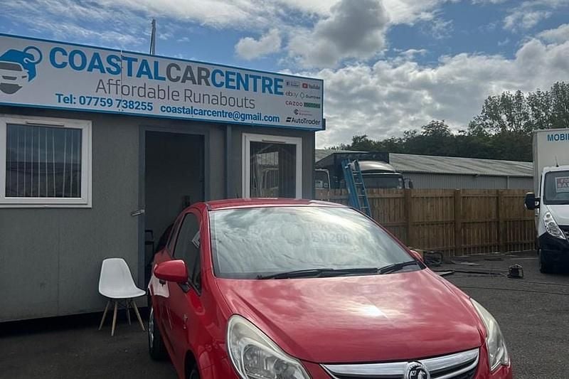 Red Used 2011 Vauxhall Corsa S Hatchback | £1,200 (Good price) - Image 1/1