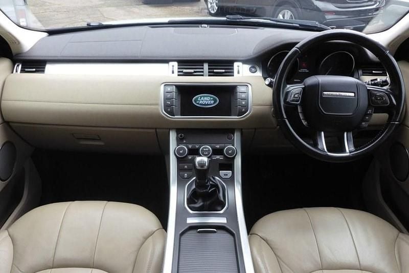 Used Land Rover Range Rover evoque SE 150 HP (110 kW) 2016 White SUV