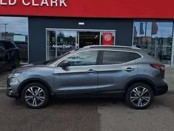 Used Nissan Qashqai N-Connecta 110 HP (80 kW) 2018 Grey SUV