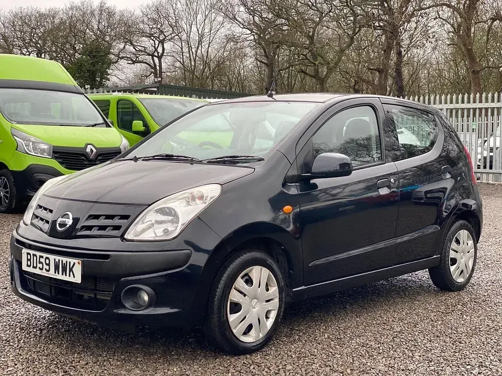 Used Nissan Pixo N-TEC 68 HP (50 kW) 2010 Black Hatchback