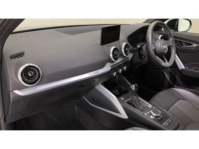 Image 2/4