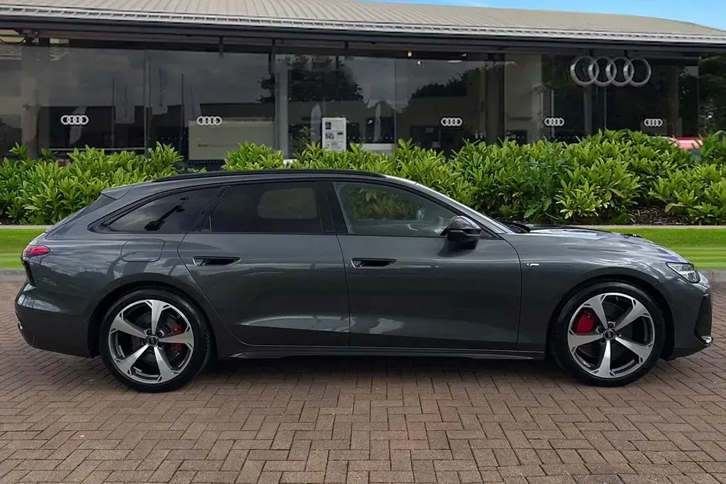 New Audi A6 Comfort 204 HP (150 kW) 2026 Grey Estate
