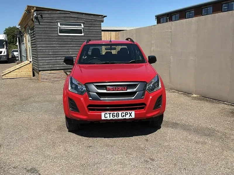 Used Isuzu D-Max 2019 Red Pickup