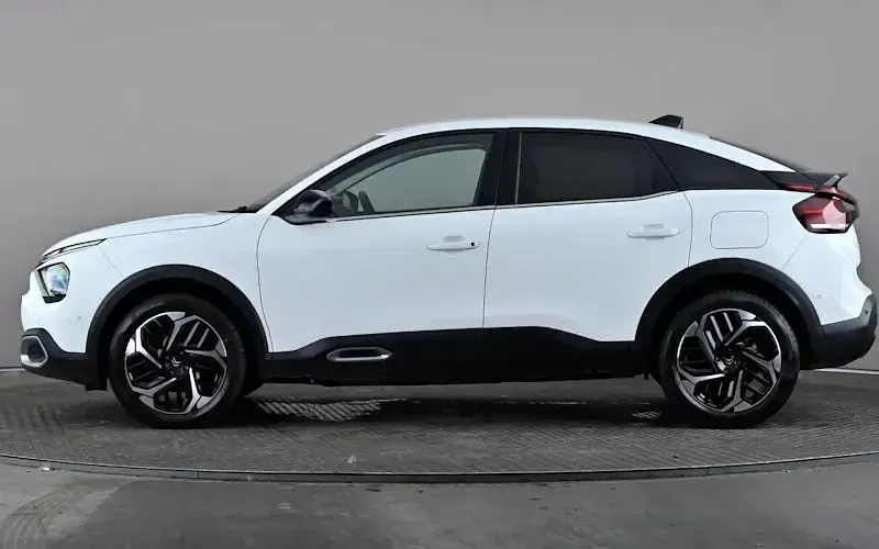 Used Citroën C4 PureTech 131 HP (96 kW) 2023 White SUV
