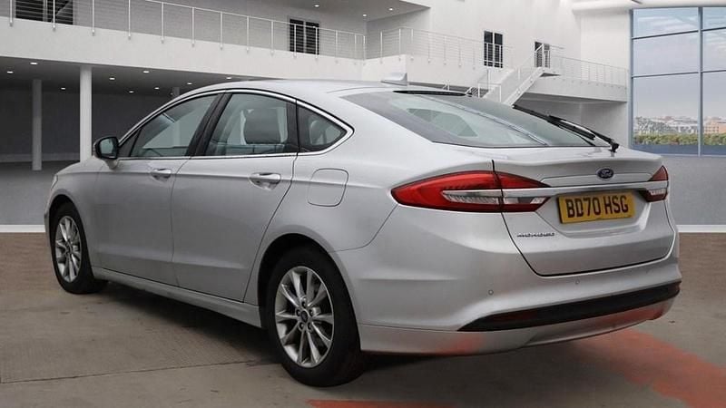 Used Ford Mondeo Zetec 180 HP (132 kW) 2020 Moondust silver Hatchback
