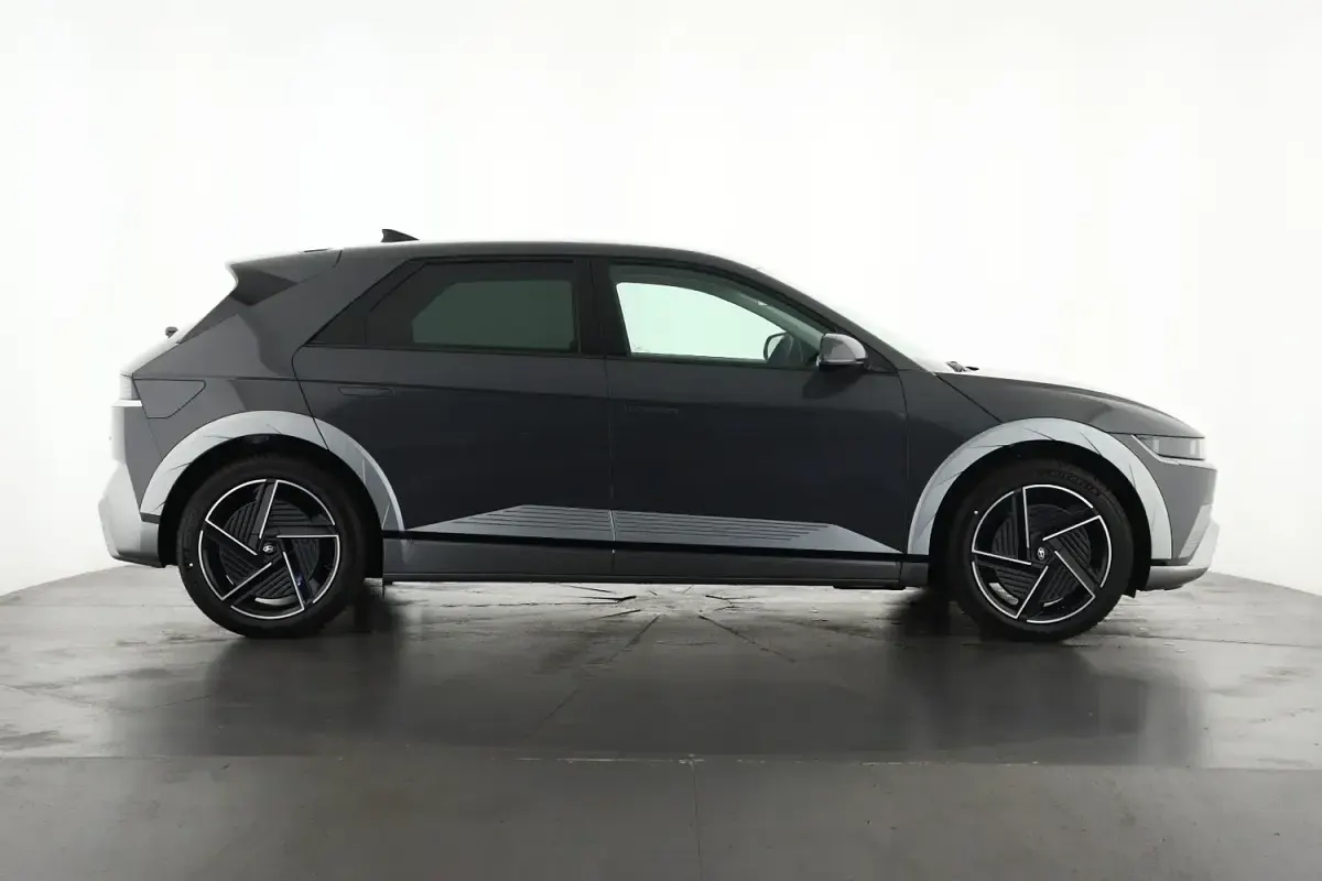 Ny Hyundai Ioniq Ultimate 167 kW (228 HK) 2026 Halvkombi