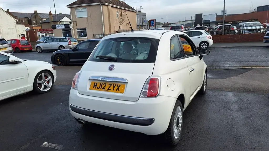 Used Fiat 500 Lounge 69 HP (50 kW) 2012 White Hatchback
