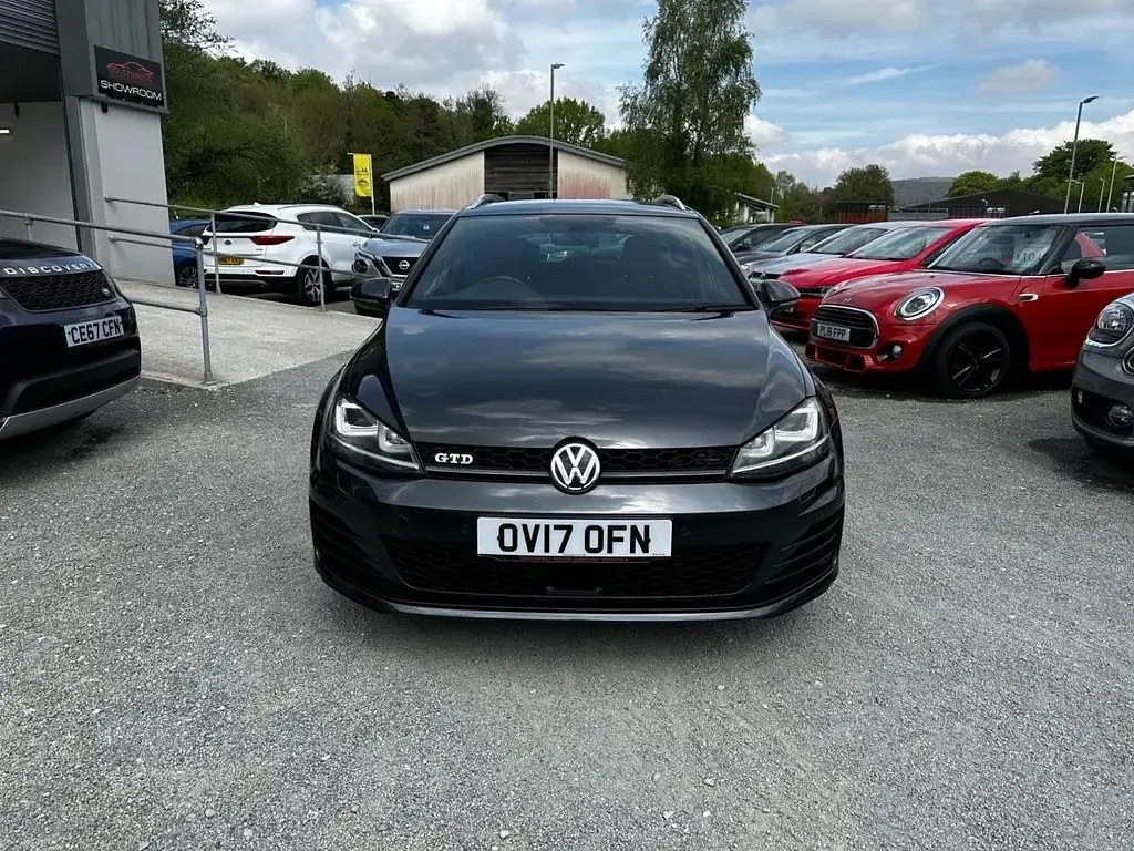 Usado VW Golf VII GTD 150 HP (110 kW) 2017 Cinzento Carrinha