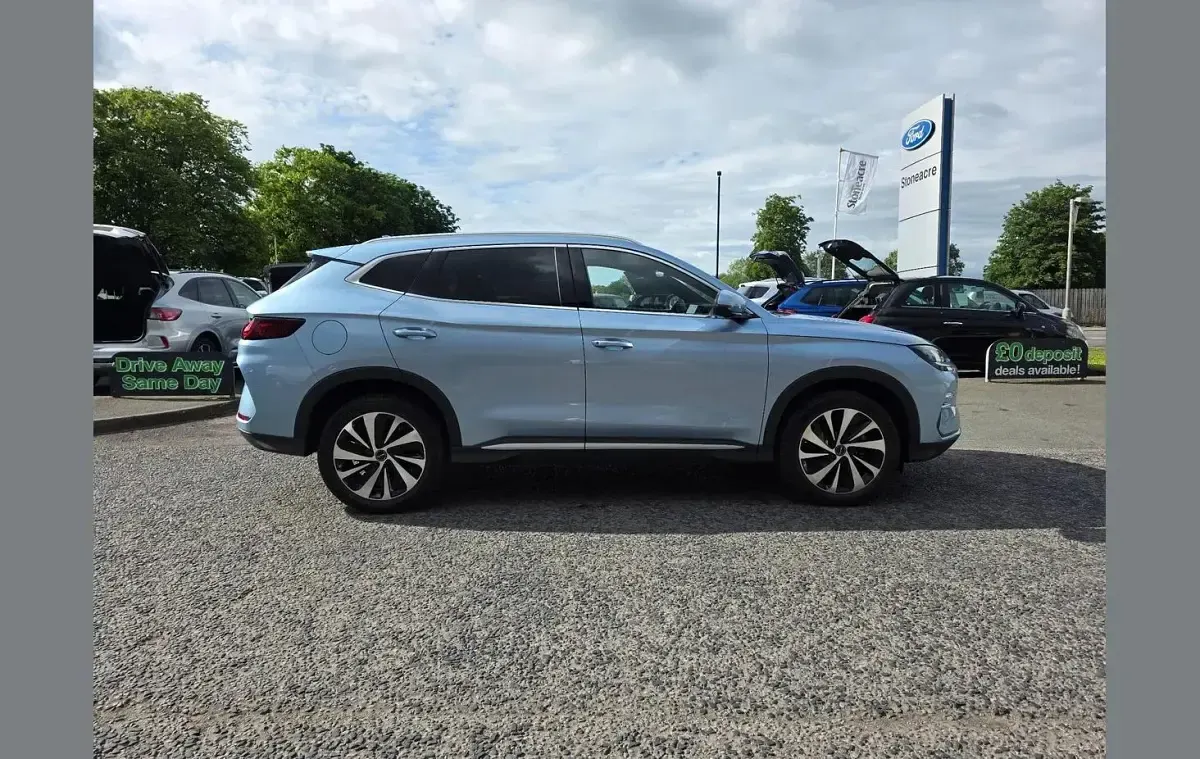 New BYD Seal U Design 324 HP (238 kW) 2025 Blue SUV