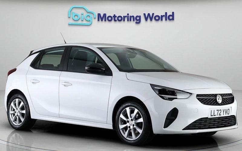 Second-hand Vauxhall Corsa Design Edition 75 CP (55 kW) 2022 Alb Hatchback