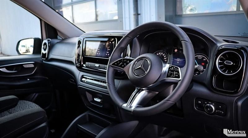 Used Mercedes Vito 136 HP (100 kW) 1969 Hightech silver metallic Van