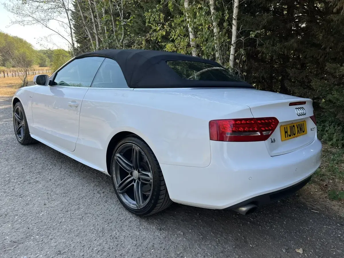 Used Audi A5 Cabriolet S-Line 211 HP (155 kW) 2010 White Cabriolet
