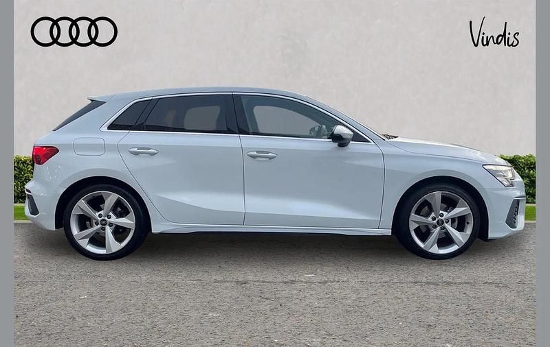 Used Audi A3 S-Line 147 HP (108 kW) 2023 White Hatchback