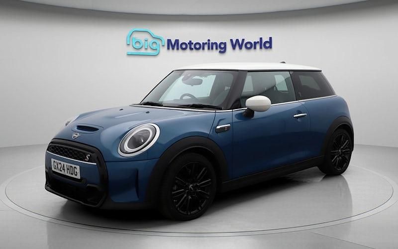 Begagnad Mini Cooper S Exclusive 192 HK (141 kW) 2020 Halvkombi